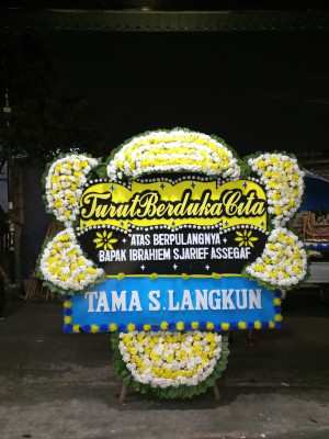 Papan Bunga Duka di Undaan